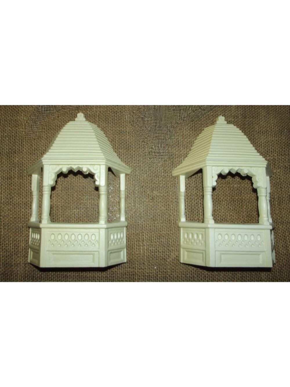 Vintage Burwood Gazebo Wall Pocket 1980s cream plastic